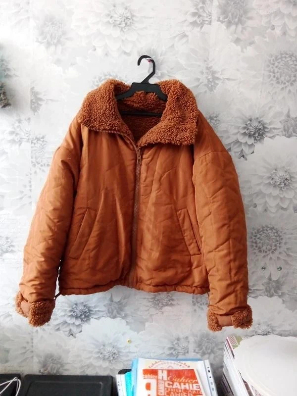 Manteau marron, bien chaud pour femme taille Xl.